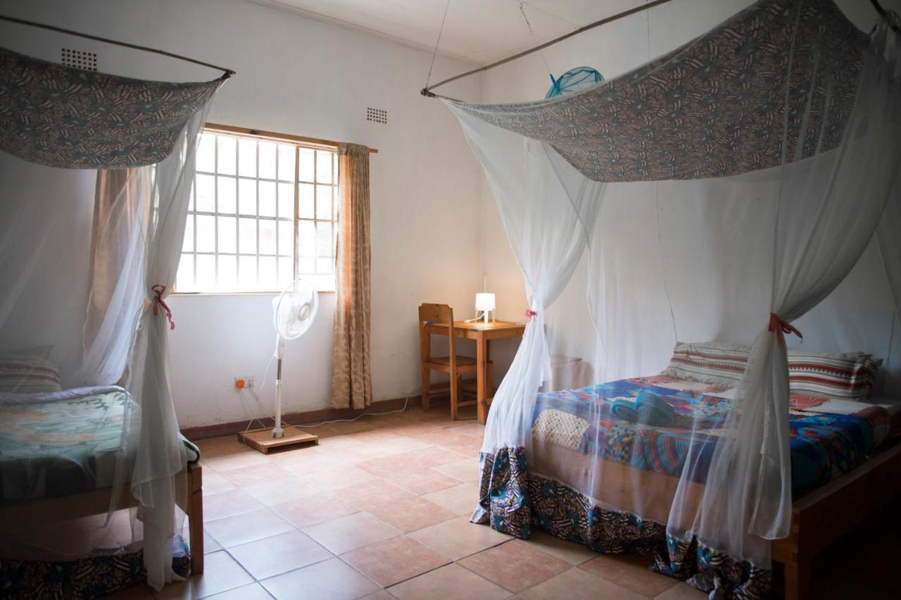 Blend Lodge And Kitchen - Pakachere Zomba Ngoại thất bức ảnh