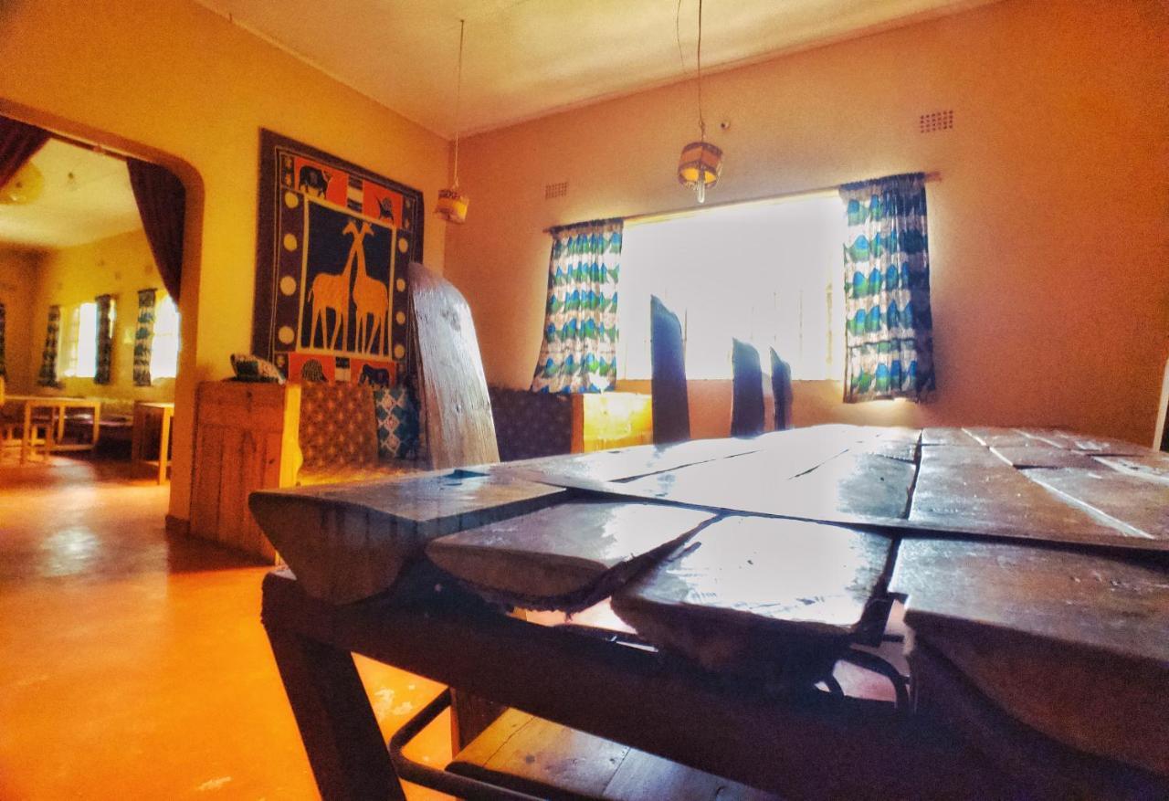 Blend Lodge And Kitchen - Pakachere Zomba Ngoại thất bức ảnh
