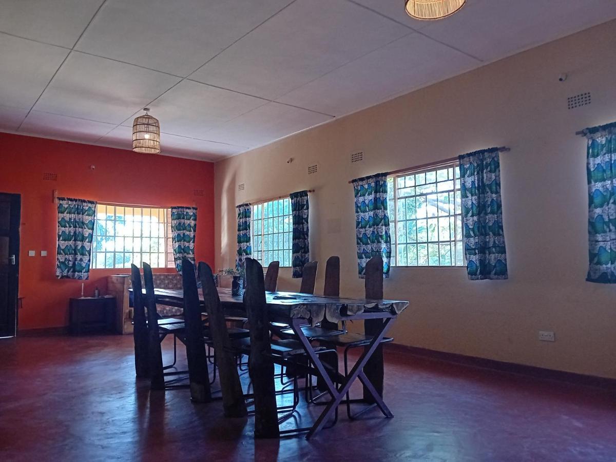 Blend Lodge And Kitchen - Pakachere Zomba Ngoại thất bức ảnh