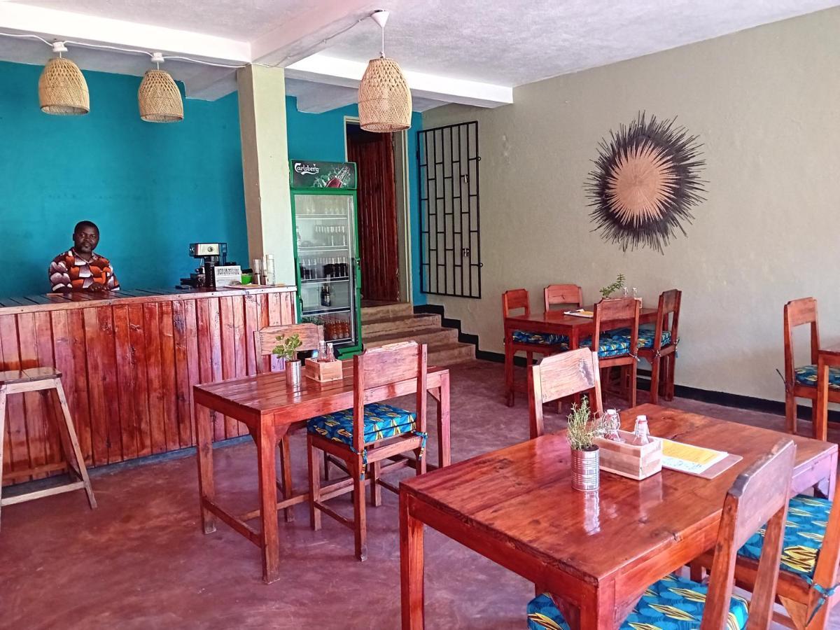 Blend Lodge And Kitchen - Pakachere Zomba Ngoại thất bức ảnh