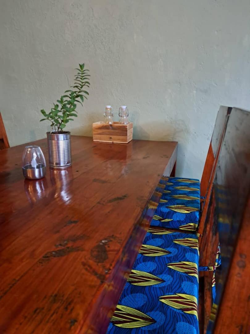 Blend Lodge And Kitchen - Pakachere Zomba Ngoại thất bức ảnh
